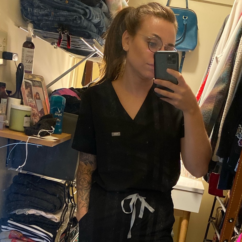 Black FIGS two pocket scrub top (2nd photo)